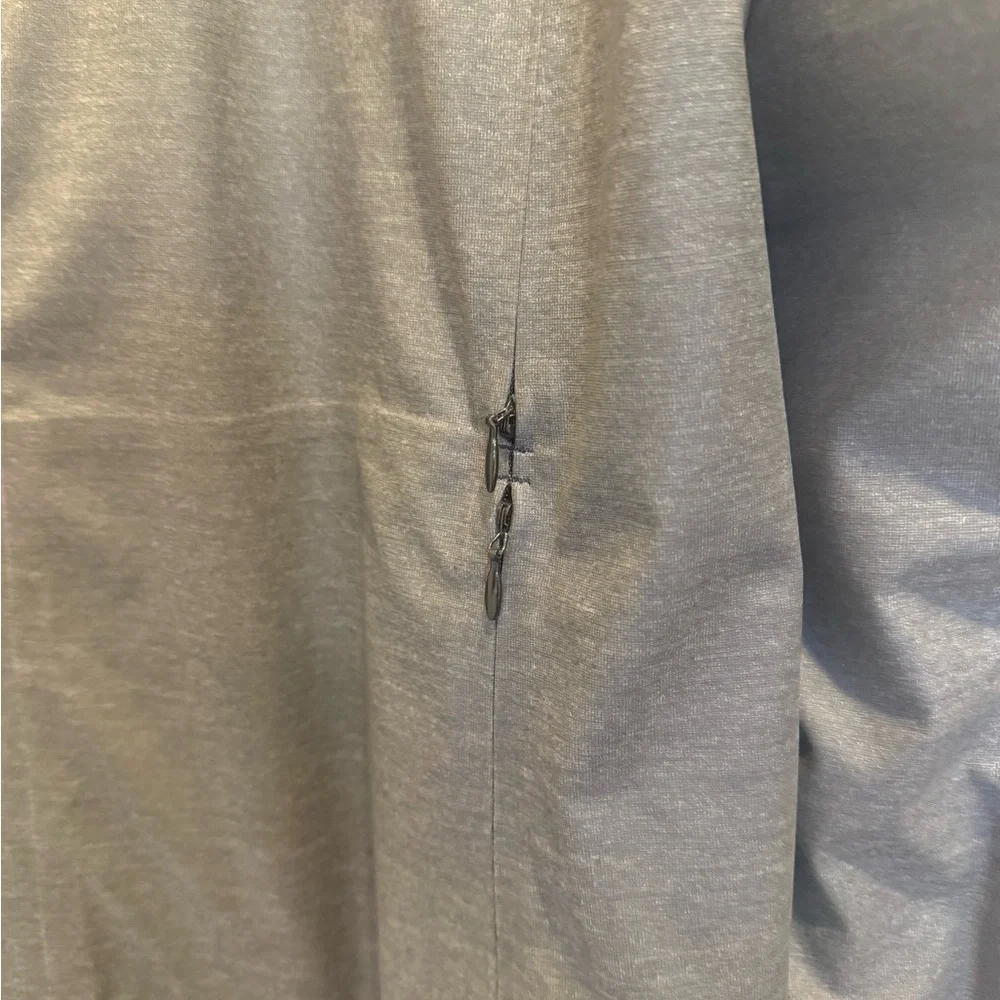 LULULEMON The Drizz‎ Jacket Grey size 10 Waxed Coated Water Resistant Reflective